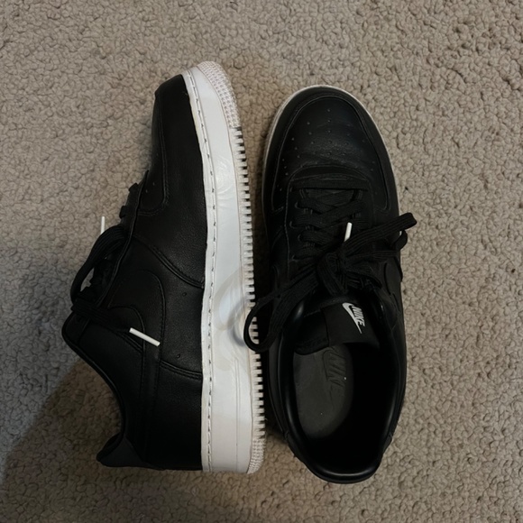 SOLD BRAND NEW BLACK and WHITE Nike Air Forces - Picture 7 of 11